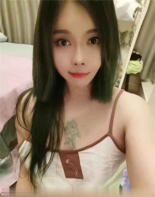 女仆李源源.